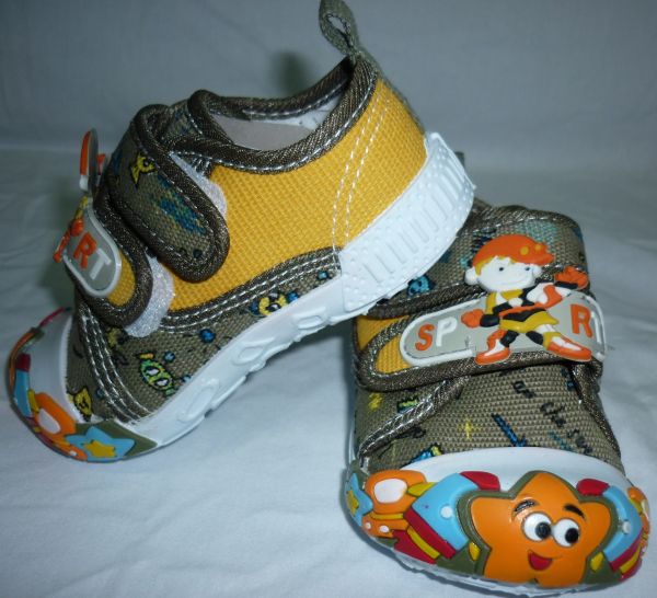 Tenis disponível N.º 23